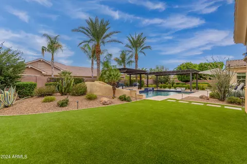 Exterior - 2123 E Aris Dr, Gilbert, AZ 85298 photo 33 of 37