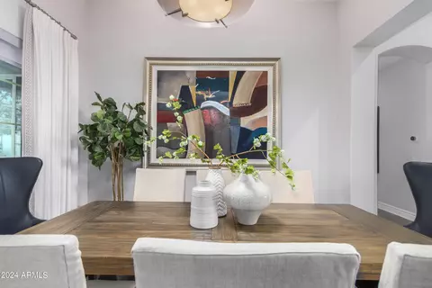Dining - 2123 E Aris Dr, Gilbert, AZ 85298 photo 4 of 5