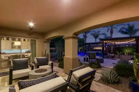 Exterior - 2123 E Aris Dr, Gilbert, AZ 85298 photo 11 of 37