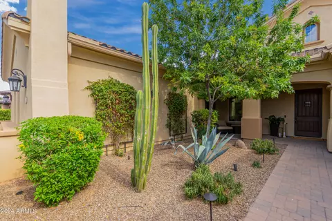 Exterior - 2123 E Aris Dr, Gilbert, AZ 85298 photo 7 of 37