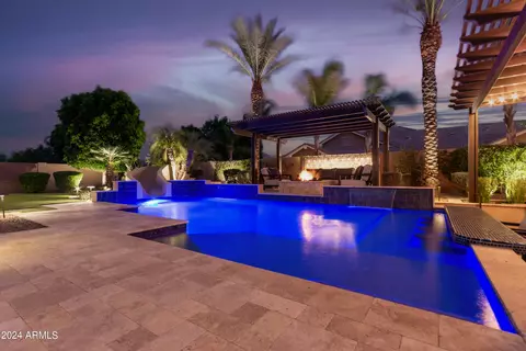 Exterior - 2123 E Aris Dr, Gilbert, AZ 85298 photo 20 of 37