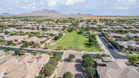 View/Area - 2123 E Aris Dr, Gilbert, AZ 85298 photo 2 of 5