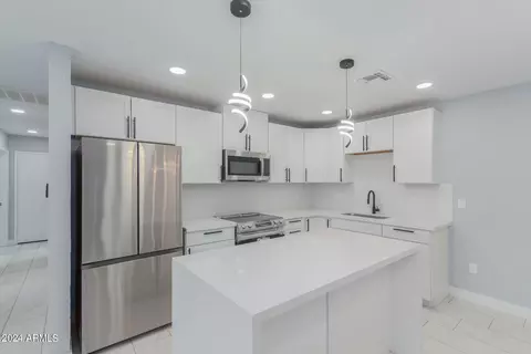 414 E Cody Dr, Phoenix, AZ 85040 photo 13
