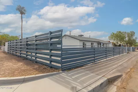 414 E Cody Dr, Phoenix, AZ 85040 photo 3
