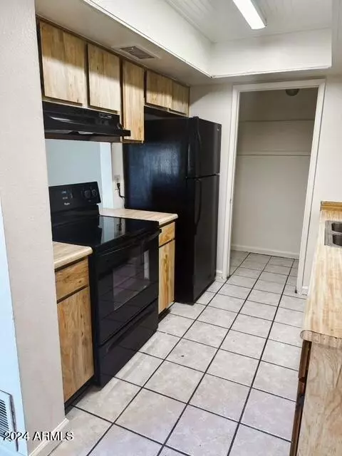 5887 N 48th Ln, Glendale, AZ 85301