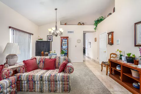 1822 E Oasis Dr, Tempe, AZ 85283 photo 3