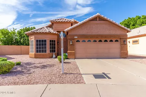 1822 E Oasis Dr, Tempe, AZ 85283 photo 2