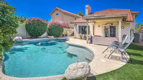 9061 E Wood Dr, Scottsdale, AZ 85260