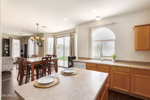 5229 S 8th Dr, Phoenix, AZ 85041 photo 8