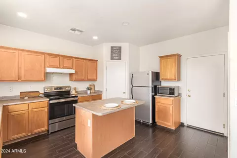 5229 S 8th Dr, Phoenix, AZ 85041 photo 10