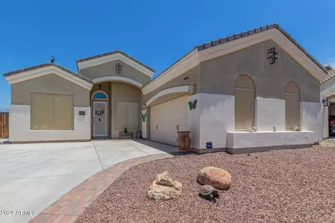 834 E Rawhide Ct, Gilbert, AZ 85296