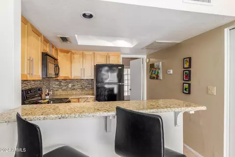 4841 E Kachina Trl #5, Phoenix, AZ 85044 photo 9
