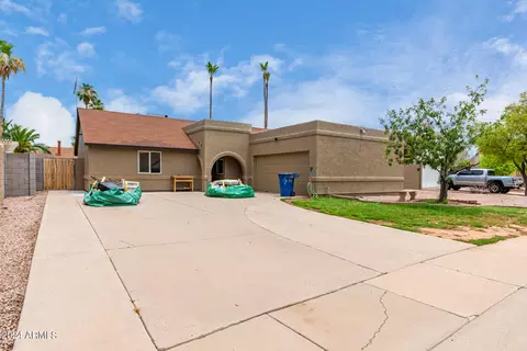2513 N Barrow Ct, Chandler, AZ 85224