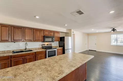 1920 W Pershing Ave, Phoenix, AZ 85029 photo 12