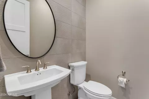 Bath - 1618 E Minton St, Mesa, AZ 85203 photo 1 of 14