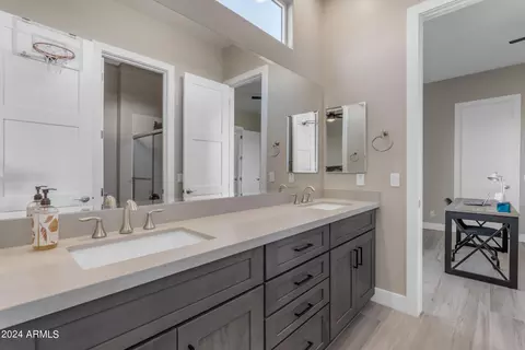 Bath - 1618 E Minton St, Mesa, AZ 85203 photo 8 of 14