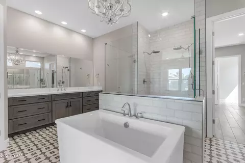 Bath - 1618 E Minton St, Mesa, AZ 85203 photo 4 of 14