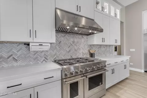 Kitchen - 1618 E Minton St, Mesa, AZ 85203 photo 8 of 8
