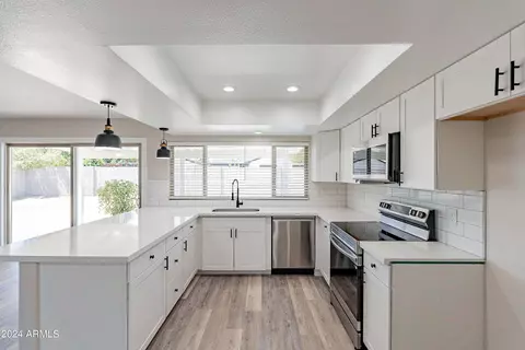 2626 E Charleston Ave, Phoenix, AZ 85032
