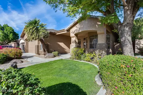 6516 W Tonto Dr, Glendale, AZ 85308