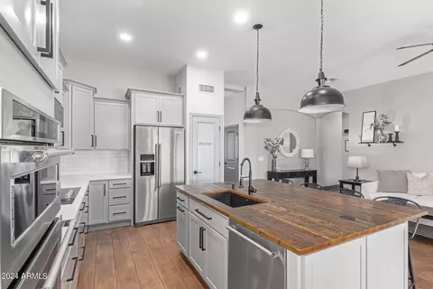 15992 N Gil Balcome St, Surprise, AZ 85374