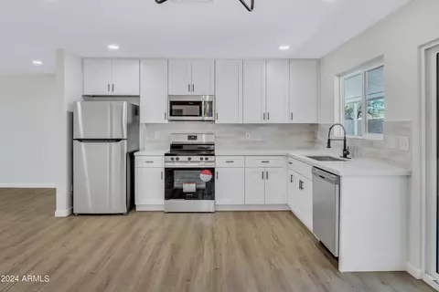 3202 W Libby St, Phoenix, AZ 85053 photo 12