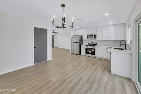 3202 W Libby St, Phoenix, AZ 85053 photo 9