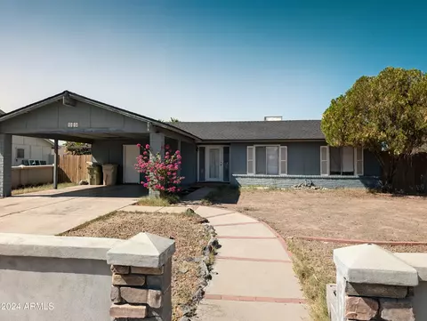 5614 W John Cabot Rd, Glendale, AZ 85308