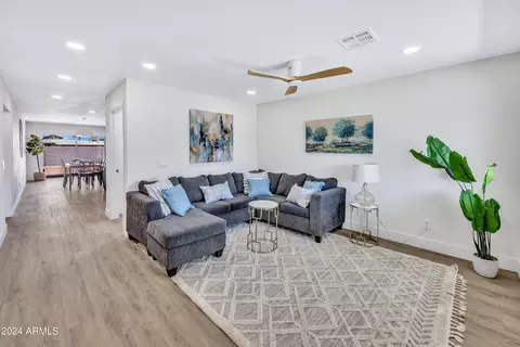 2928 E Mobile Ln, Phoenix, AZ 85040 photo 4