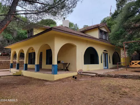 151 Quarry Rd, Bisbee, AZ 85603