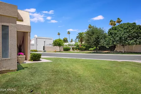 2441 E Oregon Ave, Phoenix, AZ 85016 photo 9