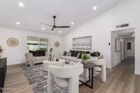 4344 E Beck Ln, Phoenix, AZ 85032 photo 5