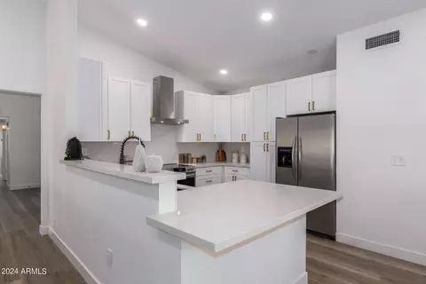 4344 E Beck Ln, Phoenix, AZ 85032 photo 9