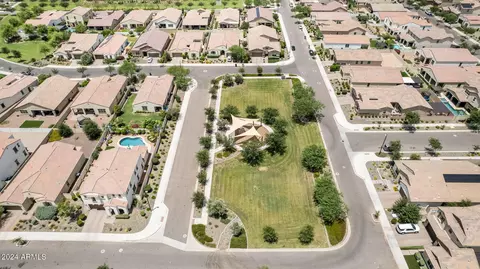 View/Area - 9539 E Thornbush Ave, Mesa, AZ 85212 photo 9 of 11
