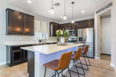 Kitchen - 9539 E Thornbush Ave, Mesa, AZ 85212 photo 3 of 8