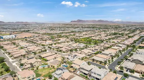View/Area - 9539 E Thornbush Ave, Mesa, AZ 85212 photo 8 of 11