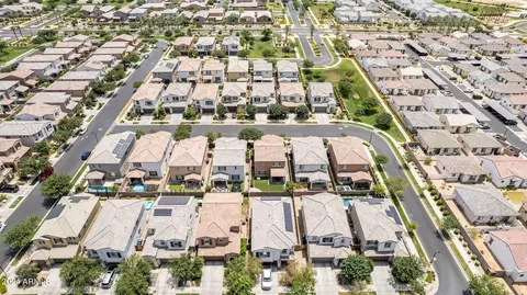 View/Area - 9539 E Thornbush Ave, Mesa, AZ 85212 photo 6 of 11