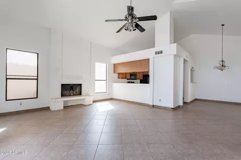 4142 E Cholla Canyon Dr, Phoenix, AZ 85044 photo 4