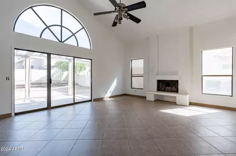 4142 E Cholla Canyon Dr, Phoenix, AZ 85044 photo 2
