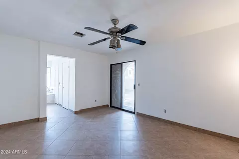 4142 E Cholla Canyon Dr, Phoenix, AZ 85044 photo 9