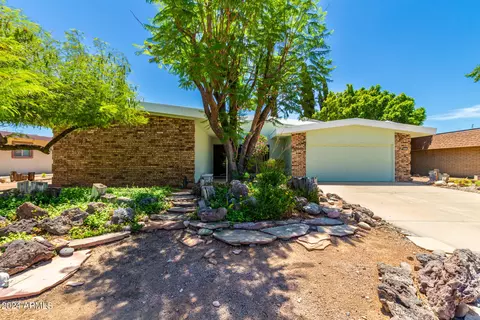 10717 W Wheatridge Dr, Sun City, AZ 85373