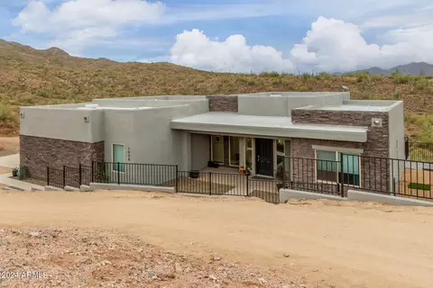1008 W Circle Mountain Rd, New River, AZ 85087