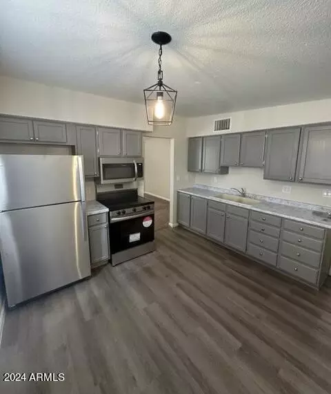 321 E 10th Ave, Mesa, AZ 85210