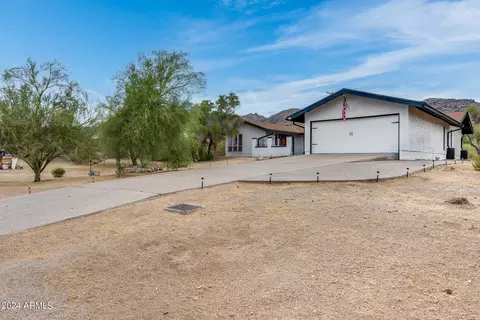 1701 E Pickrell Dr, Phoenix, AZ 85042 photo 5
