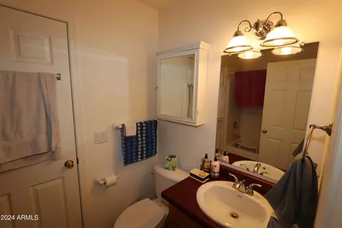 Bath - 1317 E Justin St, Pearce, AZ 85625 photo 1 of 3