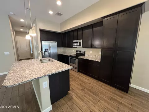 3055 N 33rd Pl, Phoenix, AZ 85018 photo 16