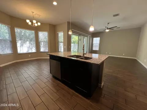 3055 N 33rd Pl, Phoenix, AZ 85018 photo 13