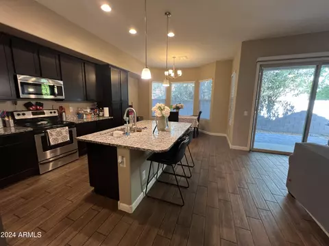 3055 N 33rd Pl, Phoenix, AZ 85018 photo 6