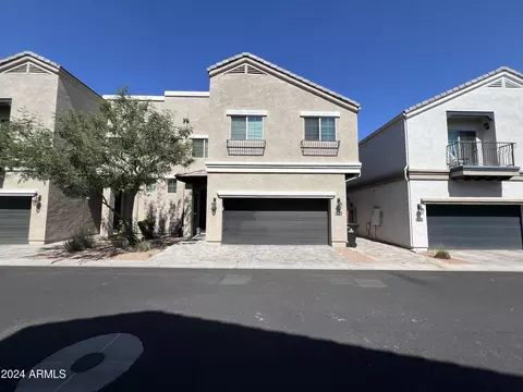 3055 N 33rd Pl, Phoenix, AZ 85018 photo 2