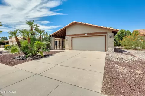 974 Leisure World Dr, Mesa, AZ 85206